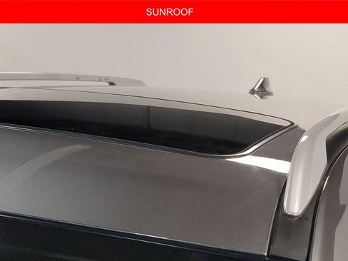 Used 2019 Nissan Rogue SV w/ Premium Package image 7