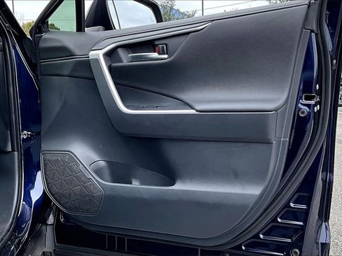 Used 2025 Toyota RAV4 Limited w/ Advanced Technology Package image 25