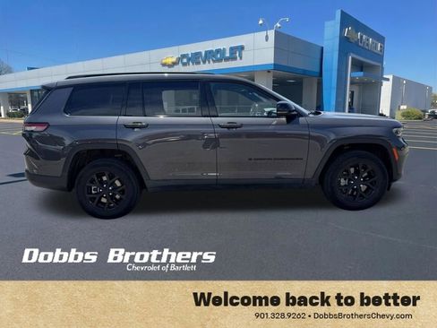 Used 2025 Jeep Grand Cherokee L Altitude RWD image 7