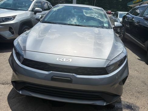 Used 2024 Kia Forte LXS w/ LXS Technology Package FWD image 2