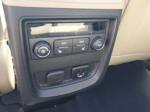 Used 2017 Buick Envision Premium image 16