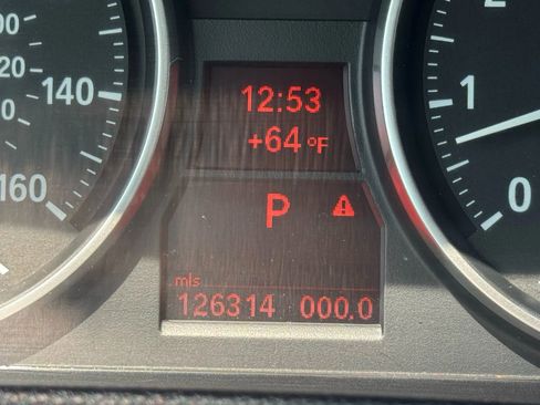 Used 2009 BMW 328i Convertible image 10