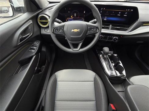 New 2026 Chevrolet Trax LT image 11