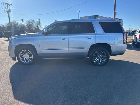 Used 2019 Cadillac Escalade 4WD image 7