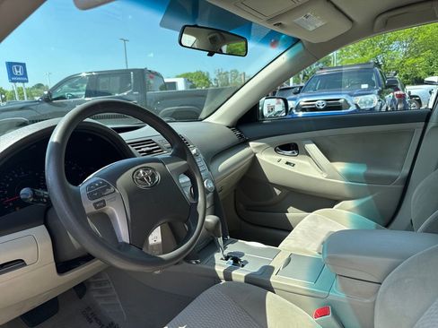 Used 2011 Toyota Camry LE w/ LE Extra-Value Pkg FWD image 14
