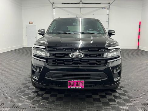 Used 2022 Ford Expedition Limited w/ Equipment Group 304A image 5
