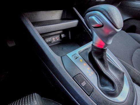 Used 2021 Kia Forte LXS image 12