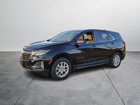 Used 2024 Chevrolet Equinox LT image 2