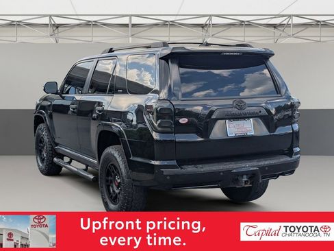 Used 2010 Toyota 4Runner SR5 RWD image 5