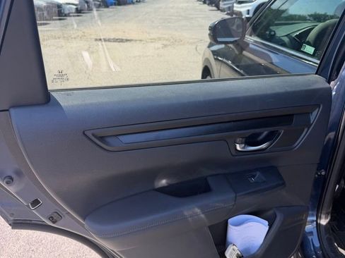 Used 2025 Honda CR-V EX image 12