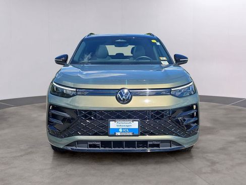 Used 2026 Volkswagen Tiguan SE R-Line AWD/4WD image 2