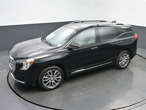 Used 2023 GMC Terrain Denali w/ Denali Premium Package AWD/4WD image 39