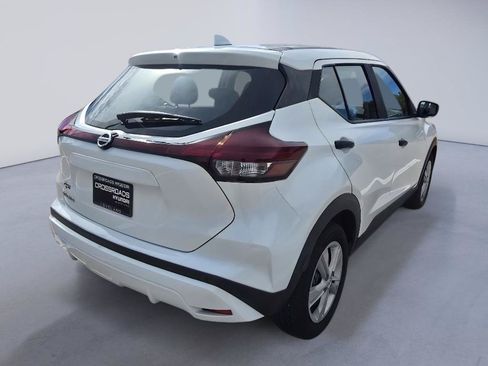 Used 2021 Nissan Kicks S FWD image 6