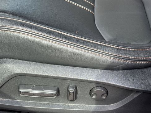 Used 2023 Honda Pilot TrailSport image 12