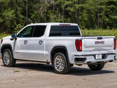 Used 2019 GMC Sierra 1500 Denali w/ Denali Ultimate Package AWD/4WD image 8