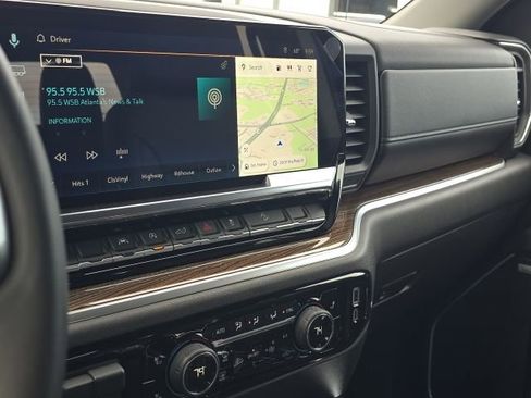 Used 2025 Chevrolet Silverado 1500 LT Trail Boss w/ Convenience Package II image 31