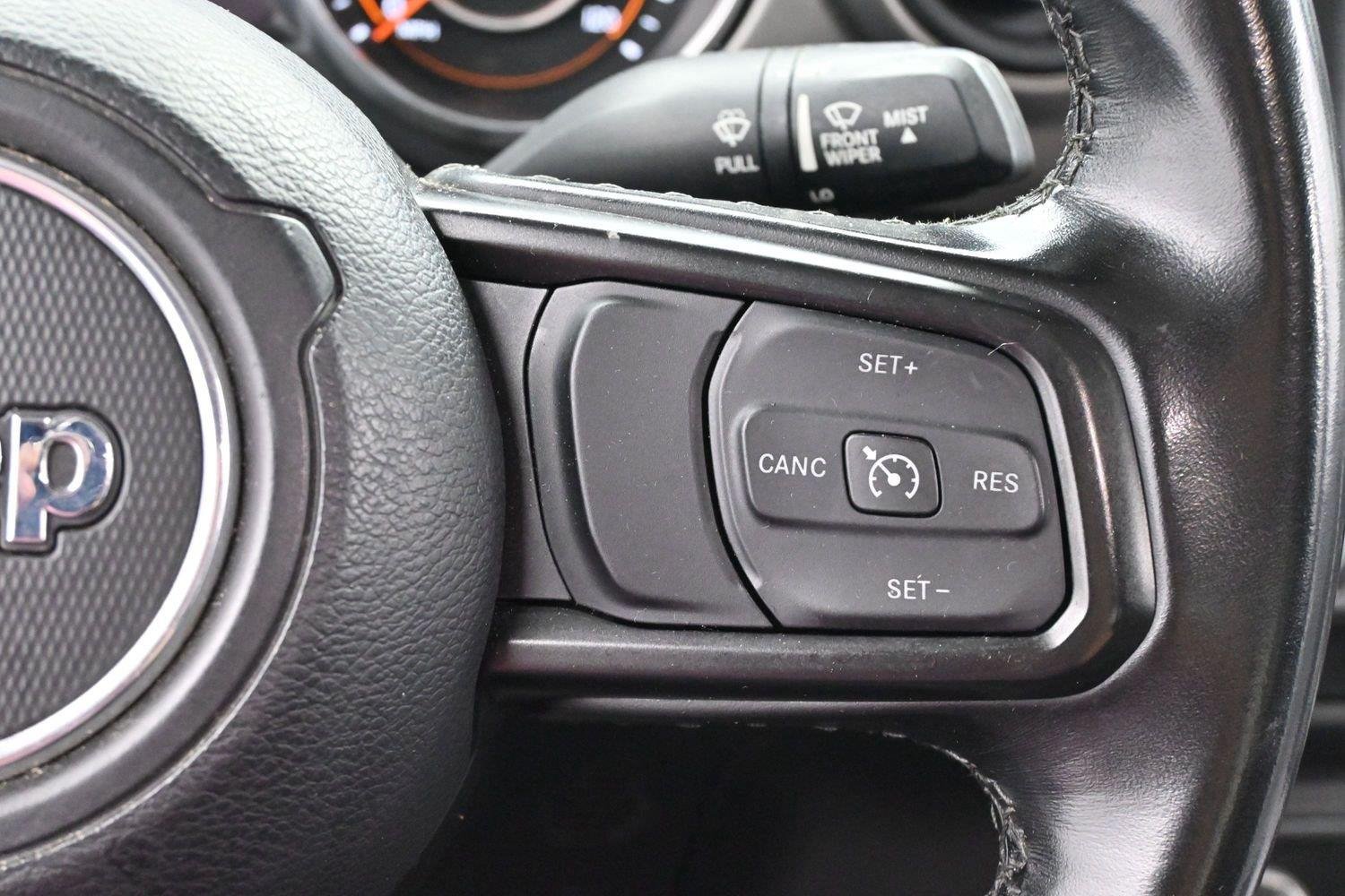 Used 2022 Jeep Gladiator Sport AWD/4WD image 16
