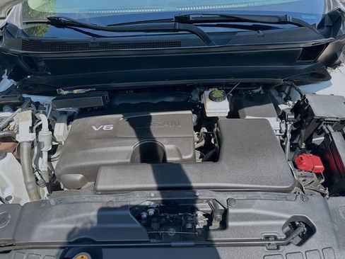 Used 2019 Nissan Pathfinder Platinum image 33