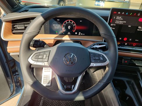 New 2026 Volkswagen Tiguan SEL R-Line image 16