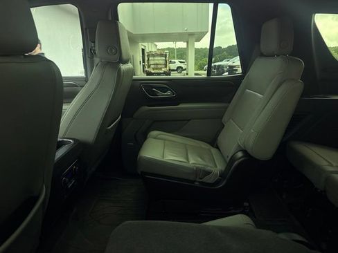Used 2022 Chevrolet Tahoe LT w/ LT Signature Plus Package RWD image 7