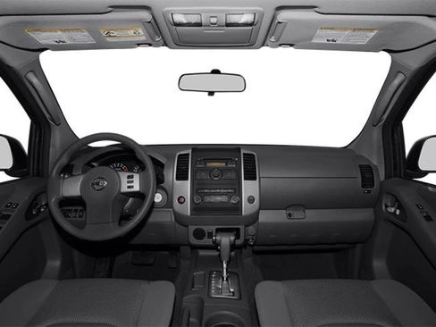 Used 2013 Nissan Frontier SV w/ SV Value Truck Pkg RWD image 5
