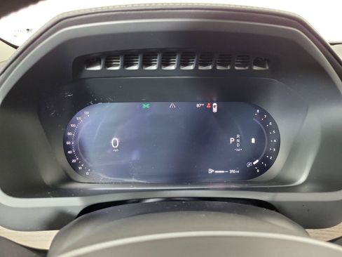 Used 2025 Volvo XC90 B6 Plus AWD/4WD image 25