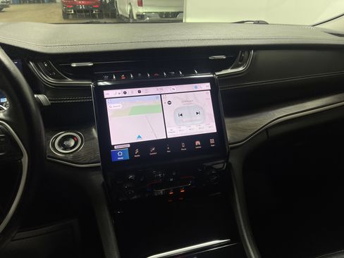 Used 2022 Jeep Grand Cherokee L Limited image 30