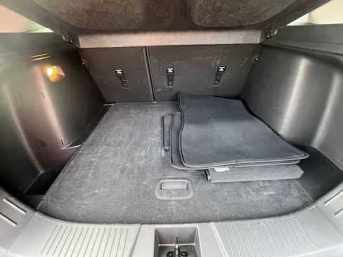 Used 2025 Chevrolet Trax LT image 32