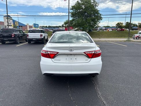 Used 2017 Toyota Camry SE FWD image 6