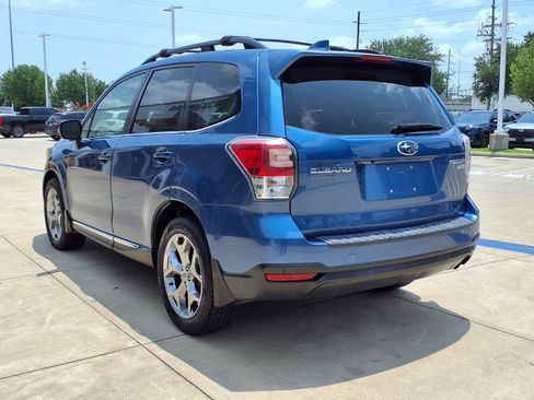 Used 2017 Subaru Forester 2.5i Touring AWD/4WD image 3