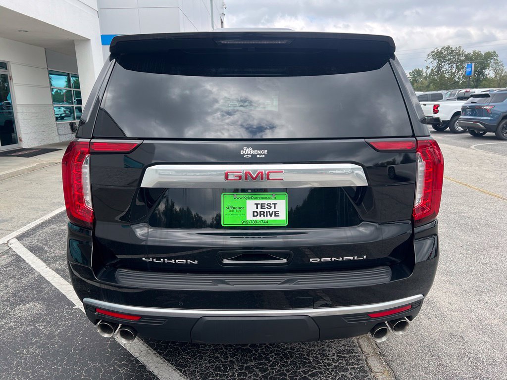 Used 2024 GMC Yukon Denali w/ Advanced Technology Package AWD/4WD image 7