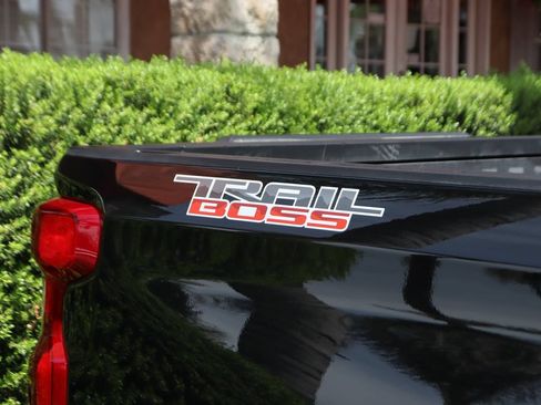 Used 2026 Chevrolet Silverado 1500 LT Trail Boss w/ LT Trail Boss Premium Package AWD/4WD image 49