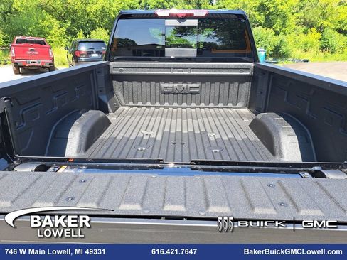 New 2025 GMC Sierra 2500 Denali w/ Denali Reserve Package image 14