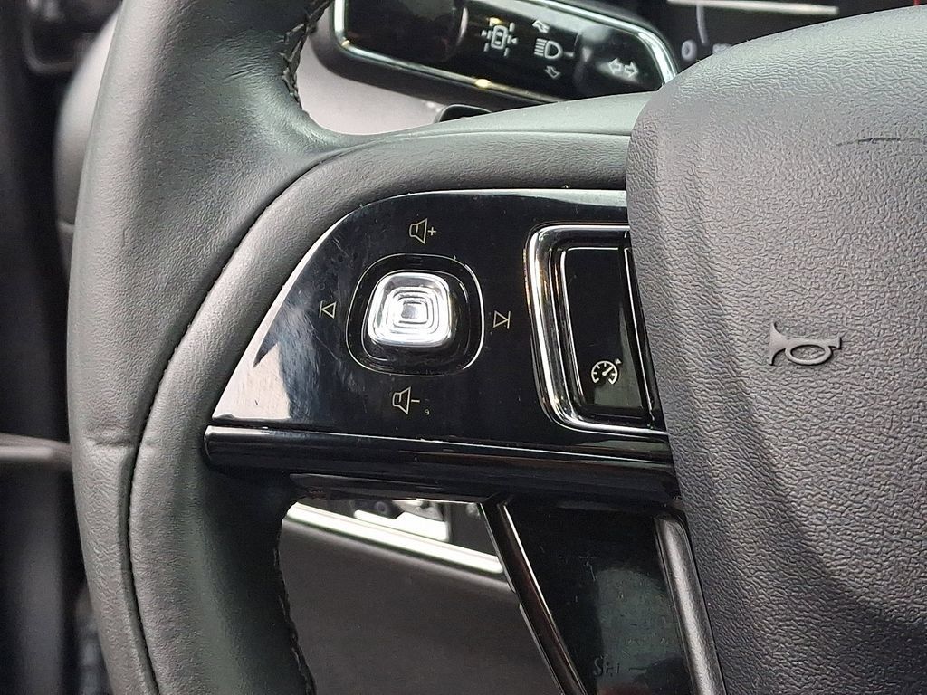Used 2022 Lincoln Corsair AWD w/ Premium Package image 23