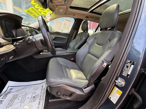 Used 2020 Volvo XC90 T6 Momentum AWD/4WD image 9