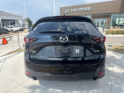 Used 2017 MAZDA CX-5 Touring w/ Preferred Equipment Package AWD/4WD image 4