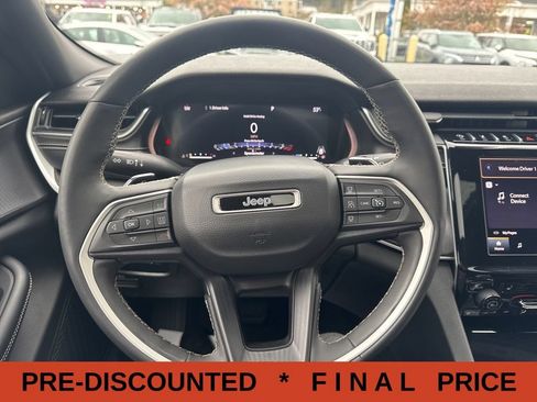 Used 2023 Jeep Grand Cherokee L Laredo AWD/4WD image 25