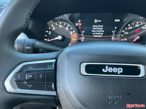 Used 2024 Jeep Compass Latitude AWD/4WD image 22