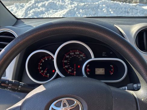 Used 2010 Toyota Matrix S image 22