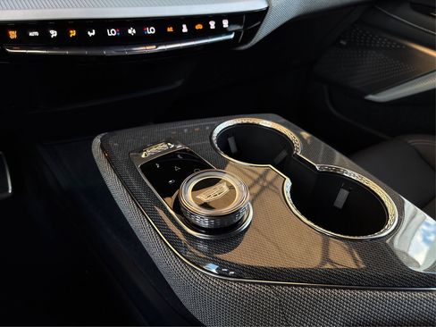 New 2026 Cadillac Optiq Luxury 1 image 27