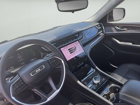 Used 2022 Jeep Grand Cherokee Limited 4xe AWD/4WD image 13