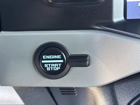 Used 2023 Ford Bronco Badlands image 19