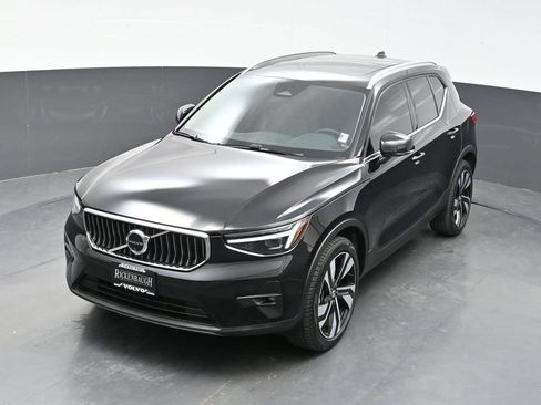 Used 2024 Volvo XC40 B5 Ultimate w/ Protection Package Premier AWD/4WD image 32