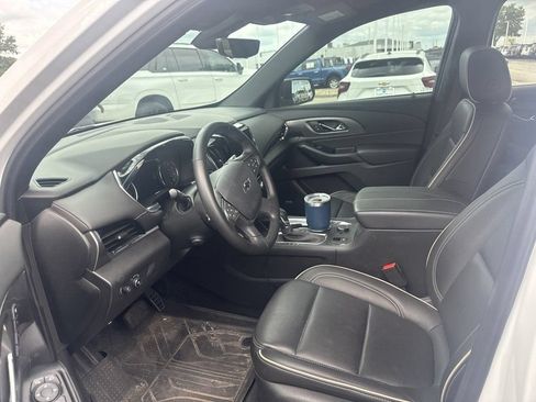 Used 2023 Chevrolet Traverse Premier w/ Redline Edition AWD/4WD image 3