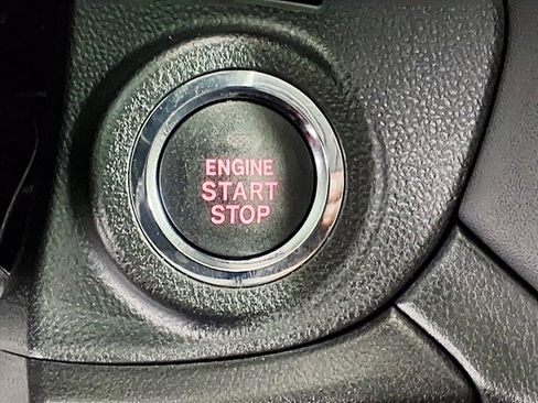 Certified 2025 Subaru Outback Limited image 21