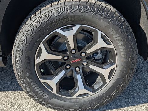 New 2026 GMC Yukon AT4 w/ AT4 Premium Plus Package AWD/4WD image 10
