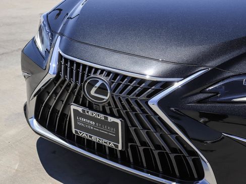 Certified 2025 Lexus ES 300h w/ Luxury Package FWD image 8