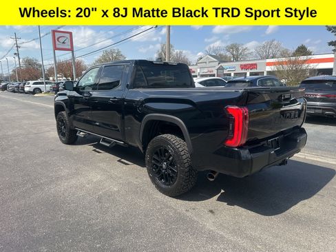 Used 2025 Toyota Tundra Limited AWD/4WD image 8