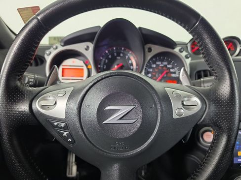 Used 2011 Nissan 370Z Touring RWD image 14
