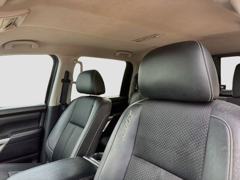 Used 2017 Nissan Titan PRO-4X AWD/4WD image 11